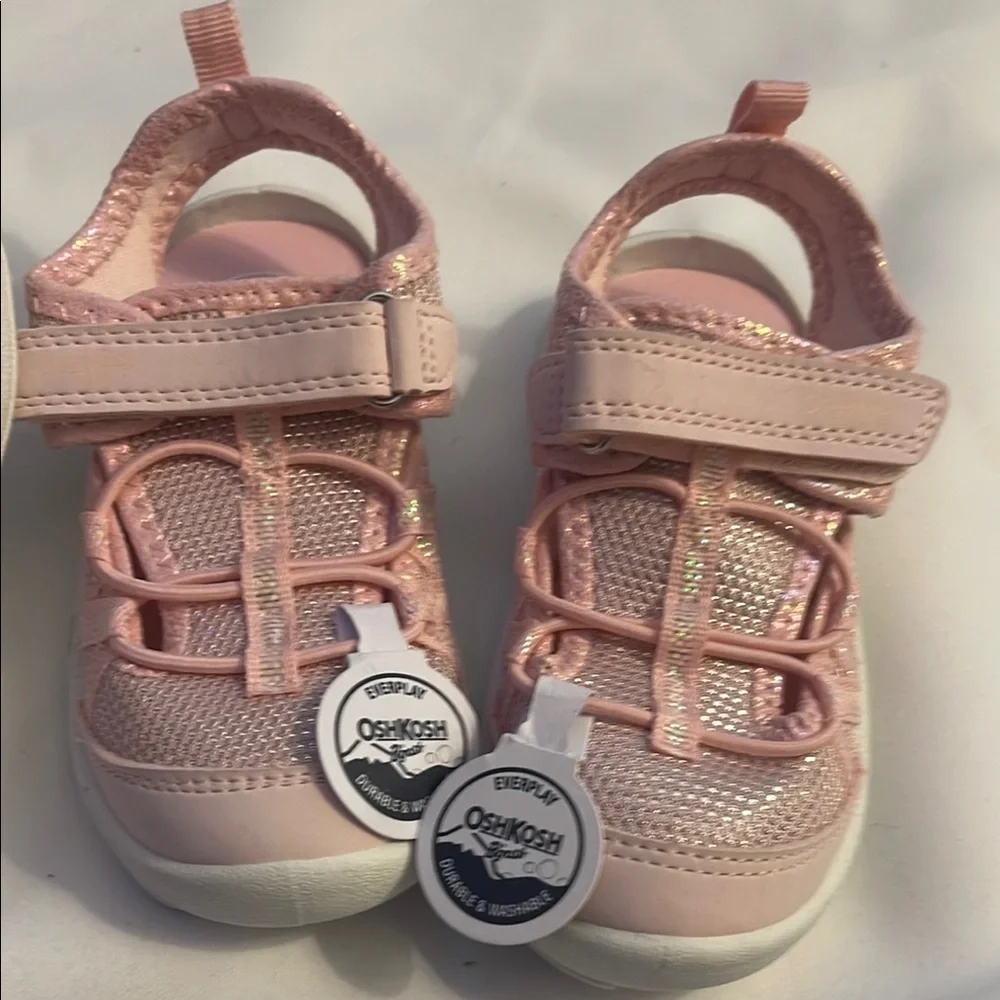 Carter’s Pink‎ Kids Shoes size 8